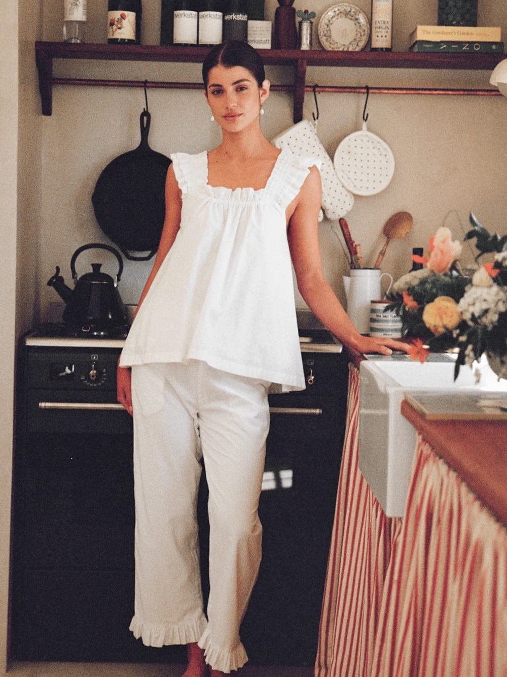 Women’s White Wide-Leg Ruffle-Hem Pants